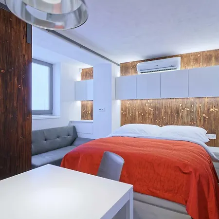 Living Showroom Behounska Apartment